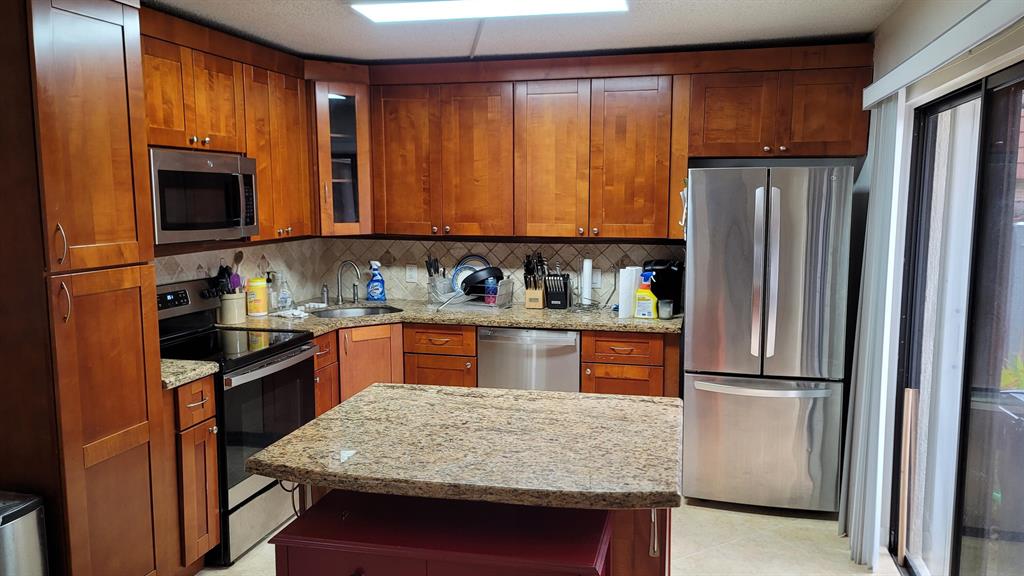 3112 Spanish Wells Drive 14-B