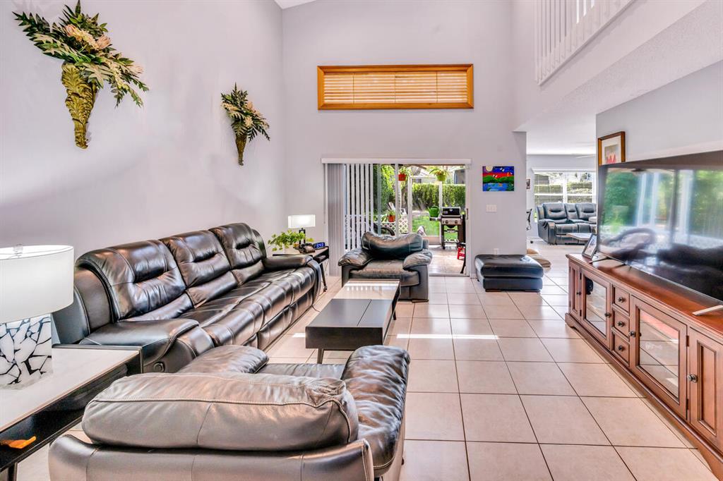 5322 NW 116th Avenue