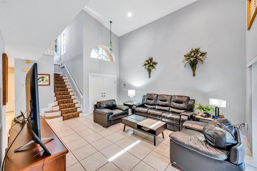 5322 NW 116th Avenue