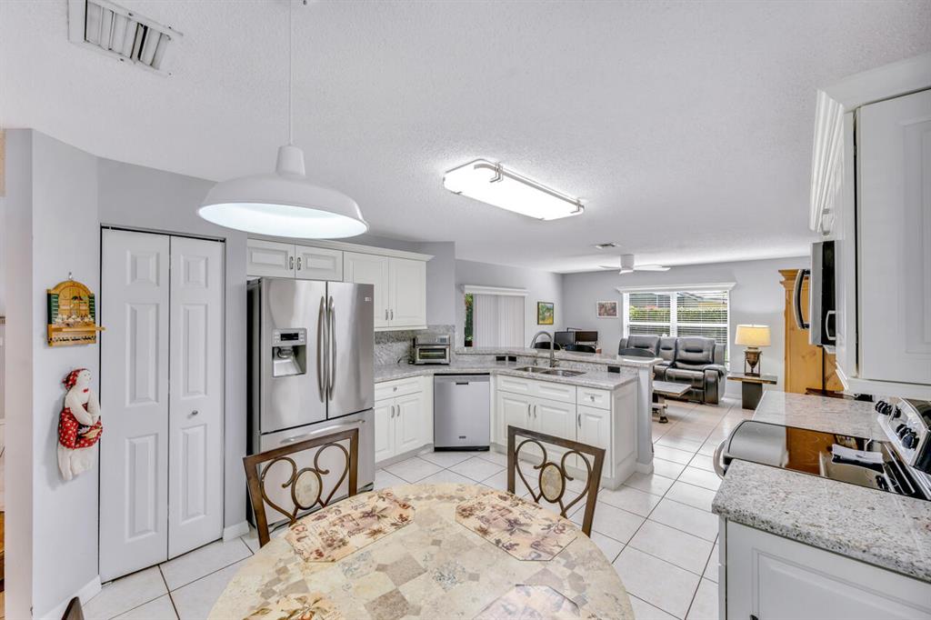 5322 NW 116th Avenue