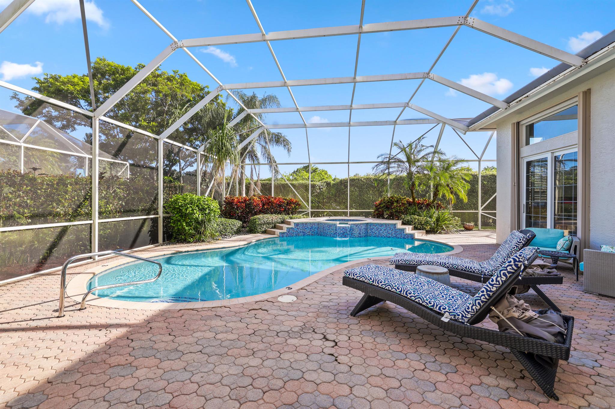 19552 Saturnia Lakes Drive