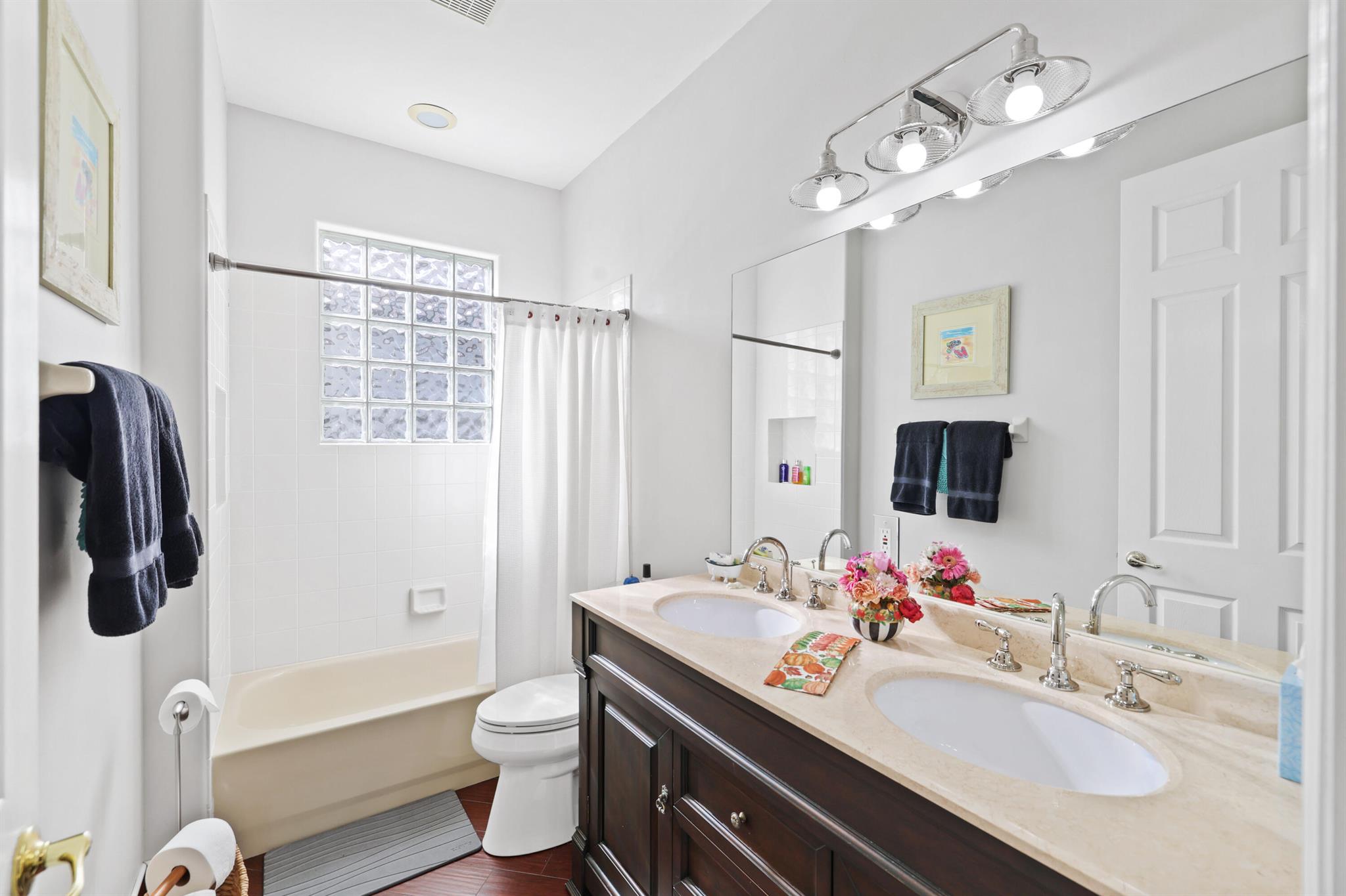 19552 Saturnia Lakes Drive