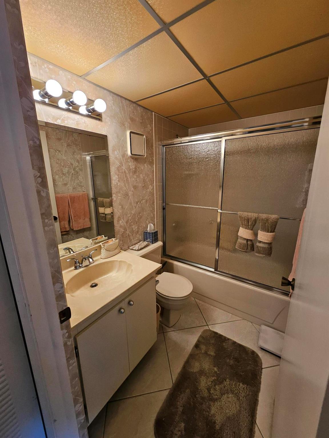 5407 Viburnum Circle