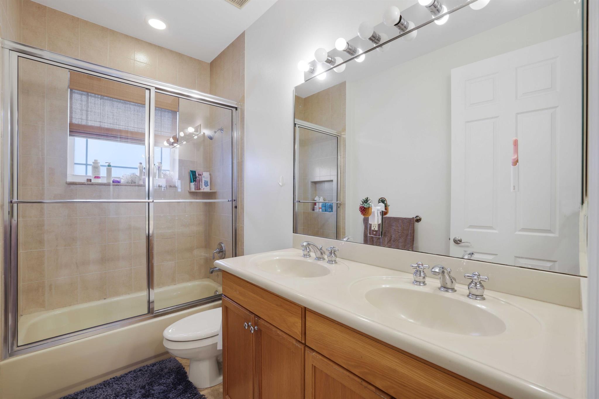 19450 Saturnia Lakes Drive