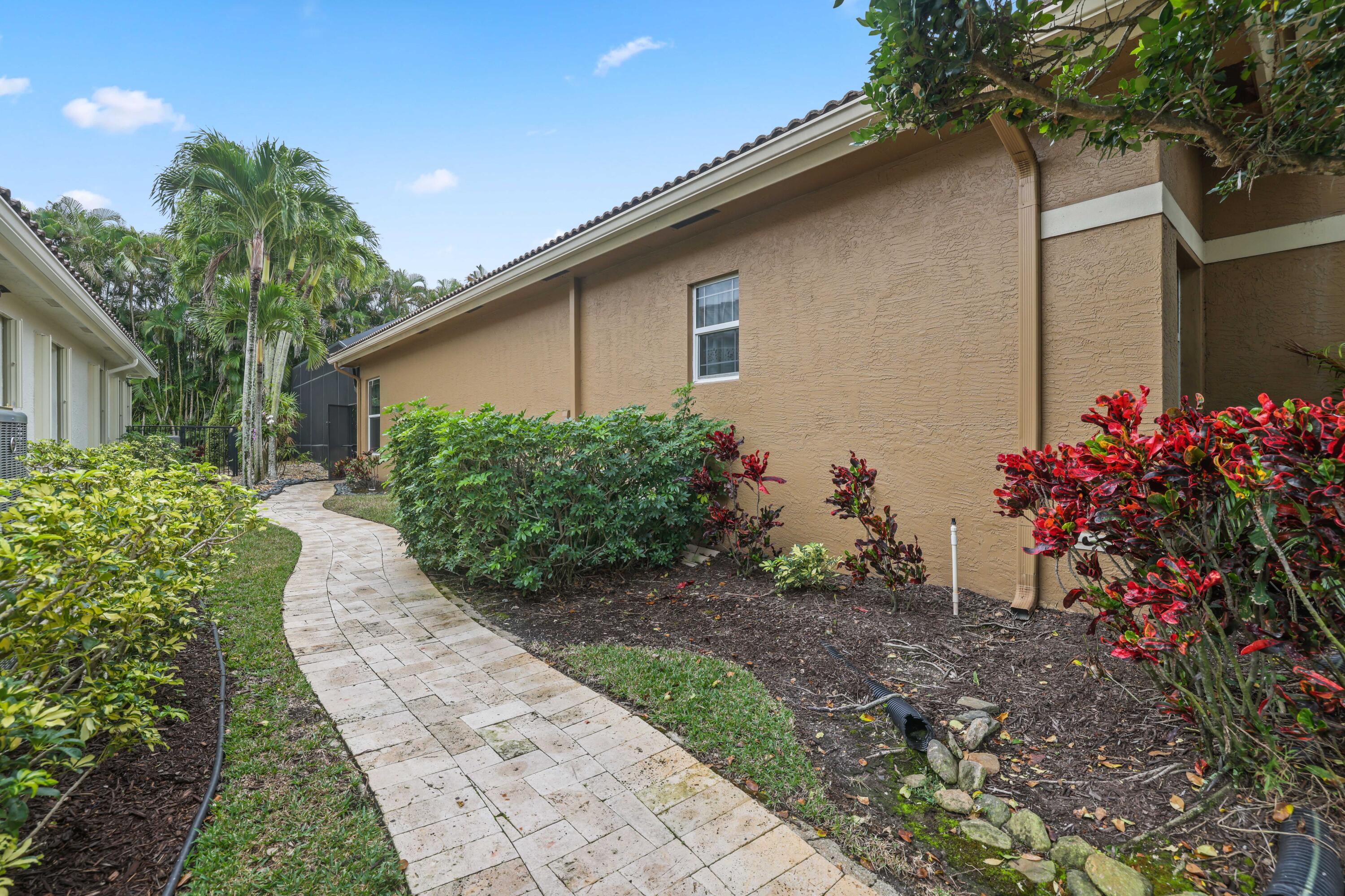 19450 Saturnia Lakes Drive