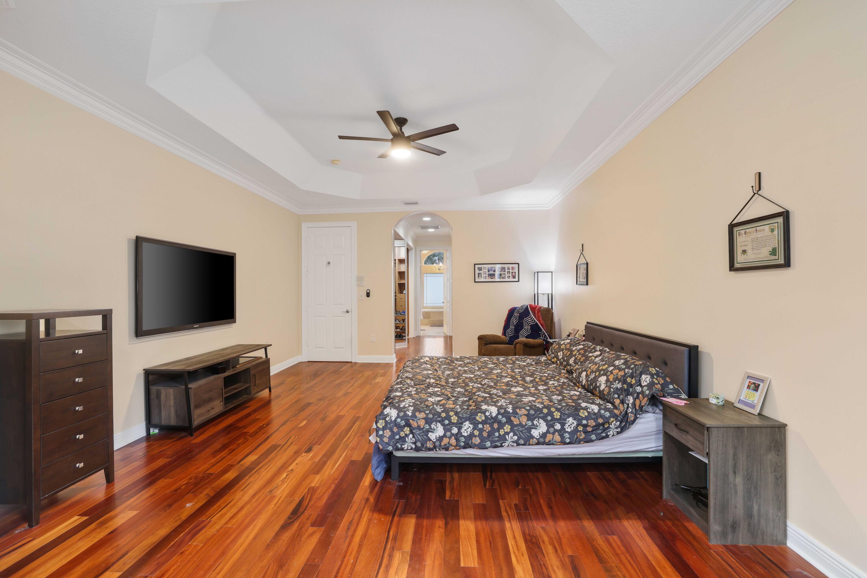 19450 Saturnia Lakes Drive