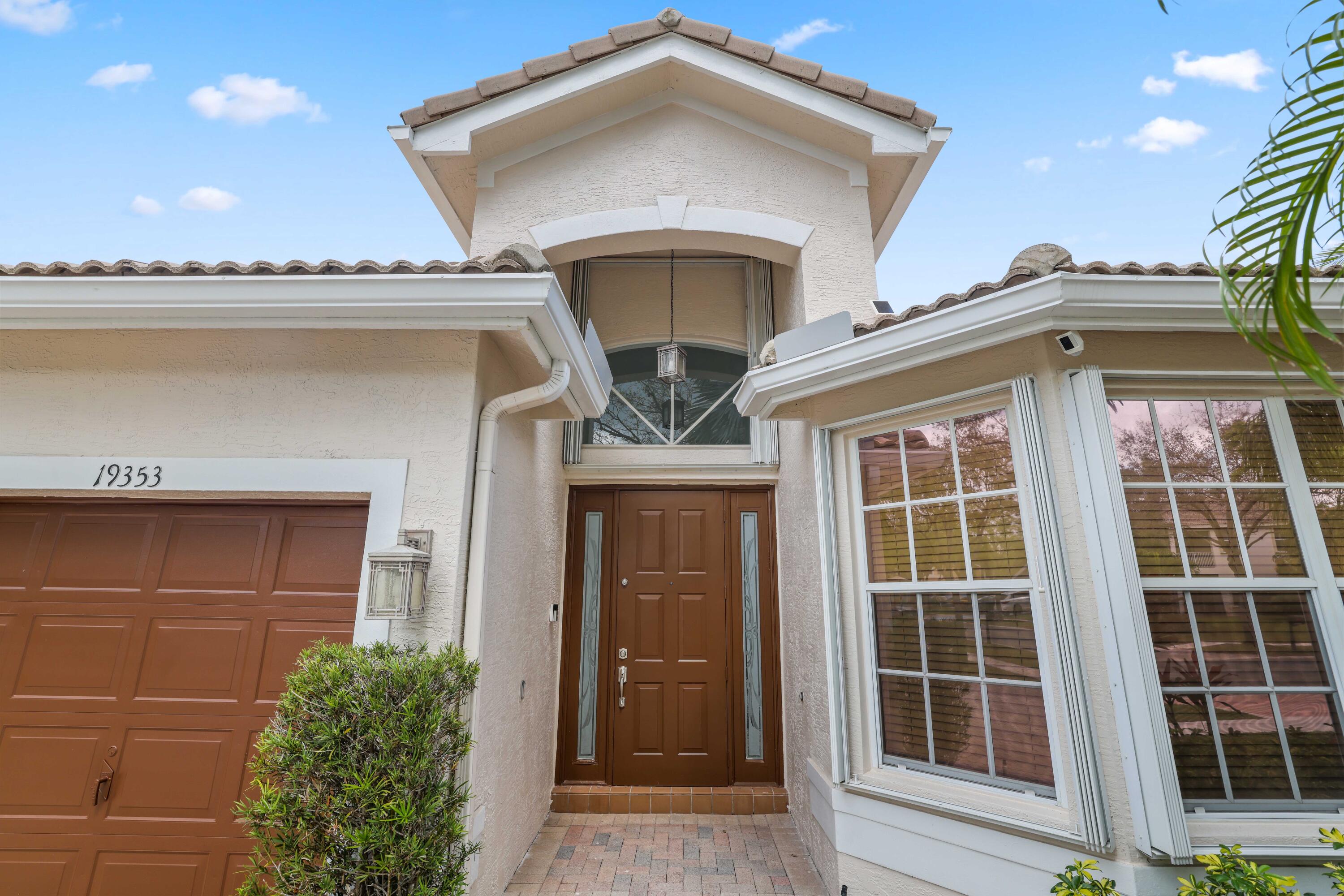 19353 Skyridge Circle