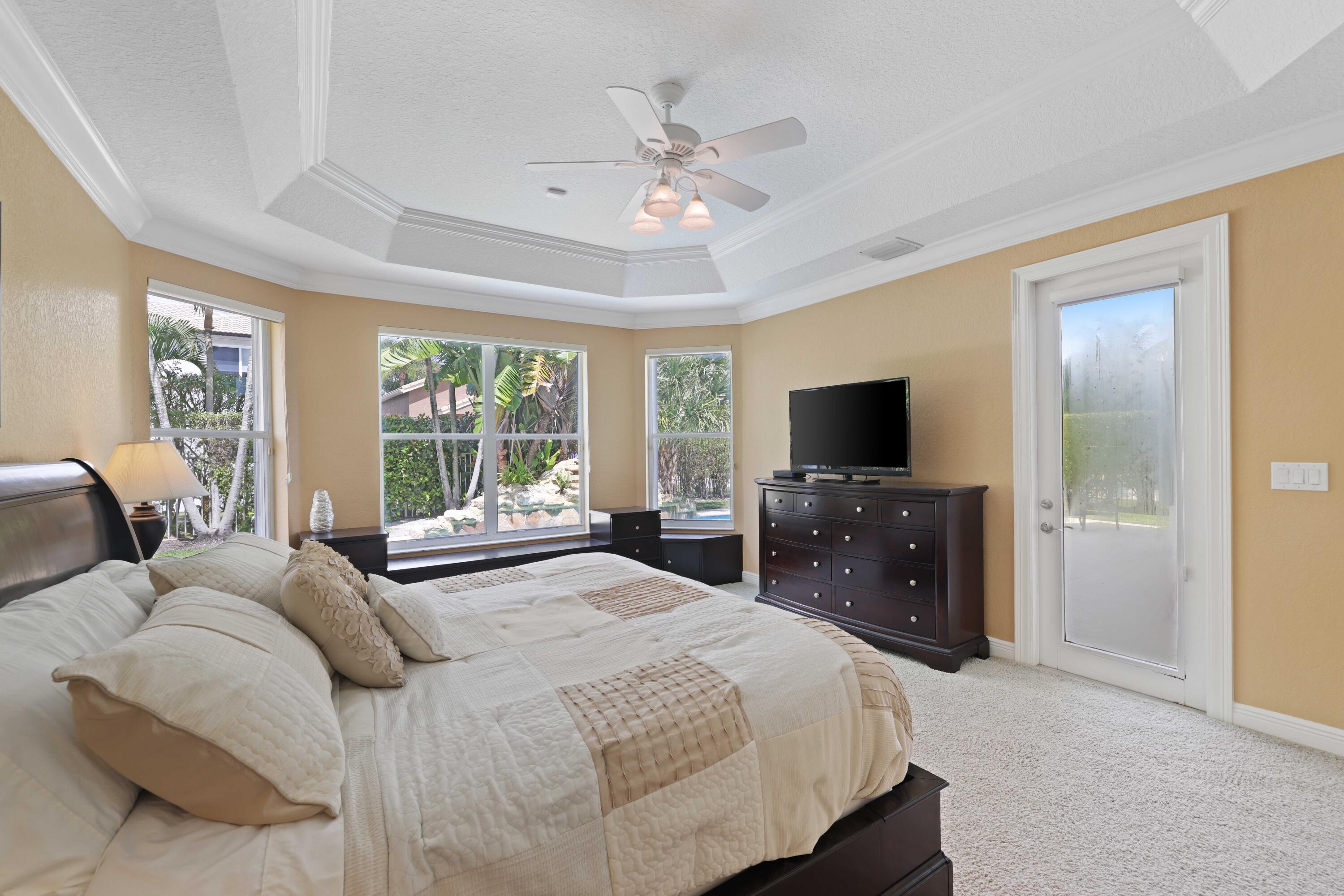 19353 Skyridge Circle