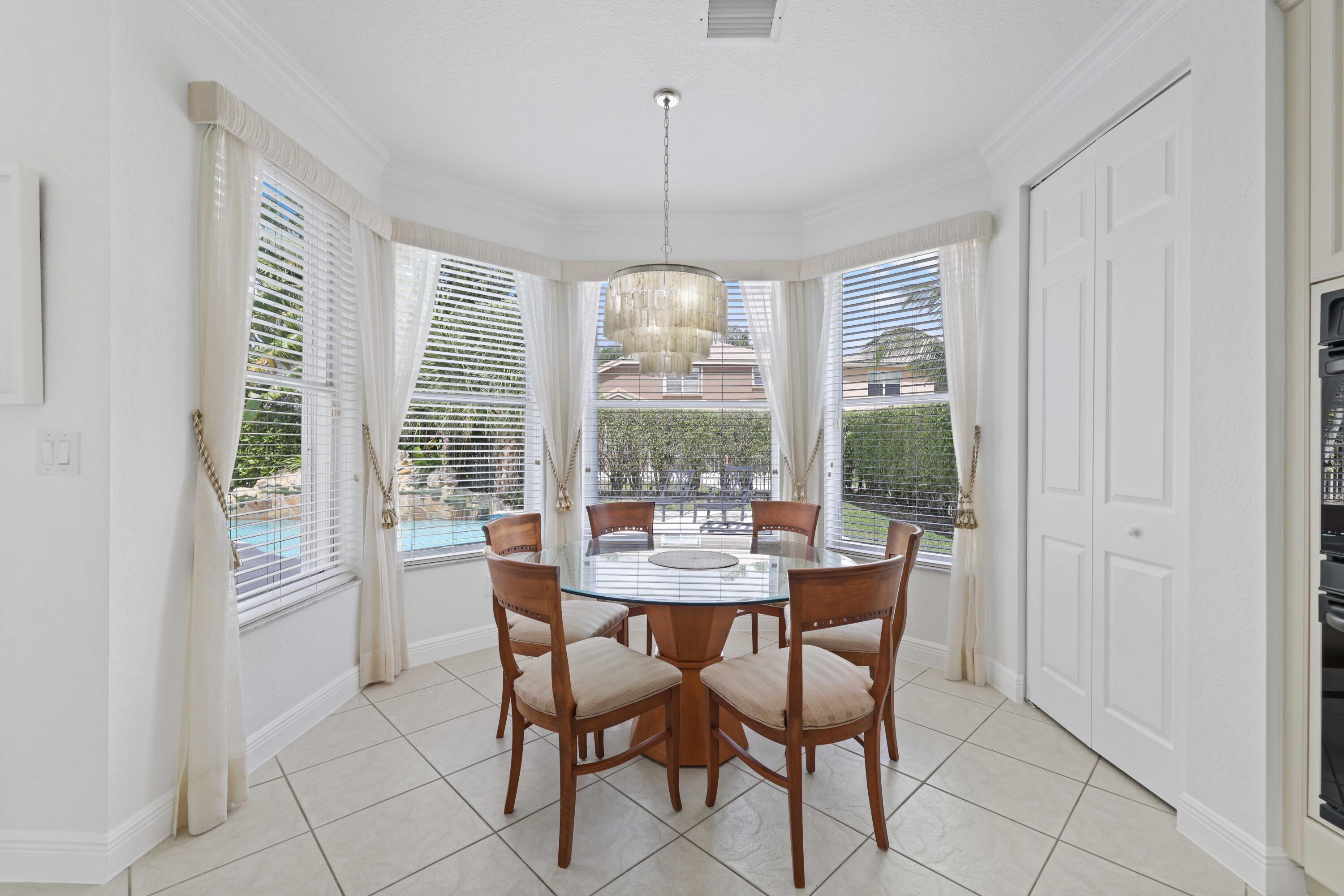 19353 Skyridge Circle