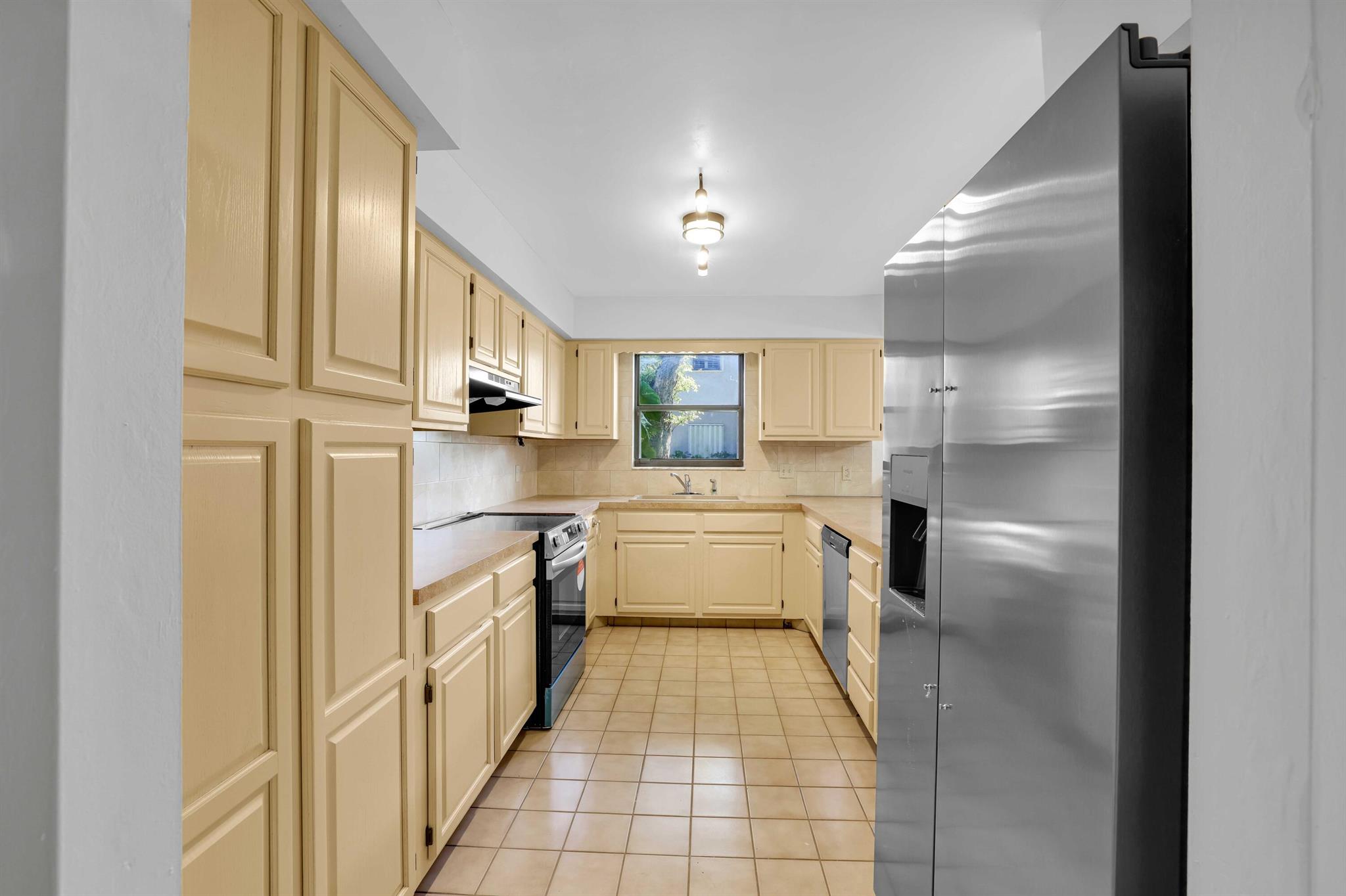 1436 SW 25th Avenue D