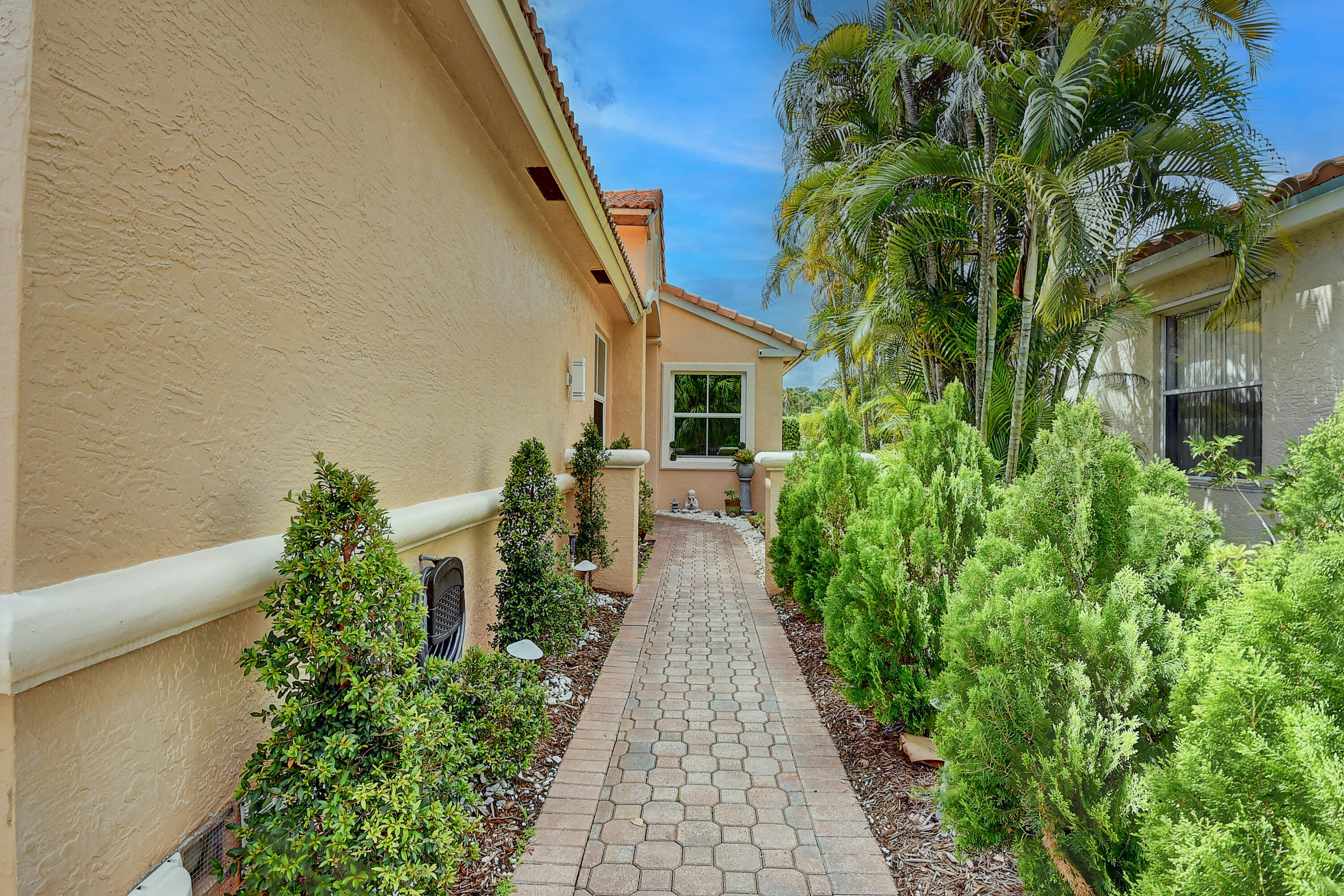 11182 Sea Grass Circle