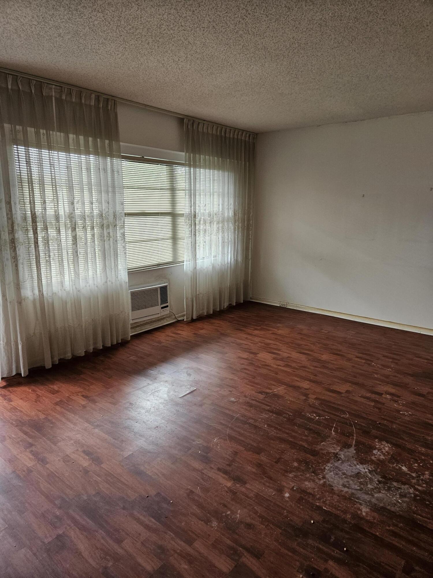 244 Suffolk 244 F