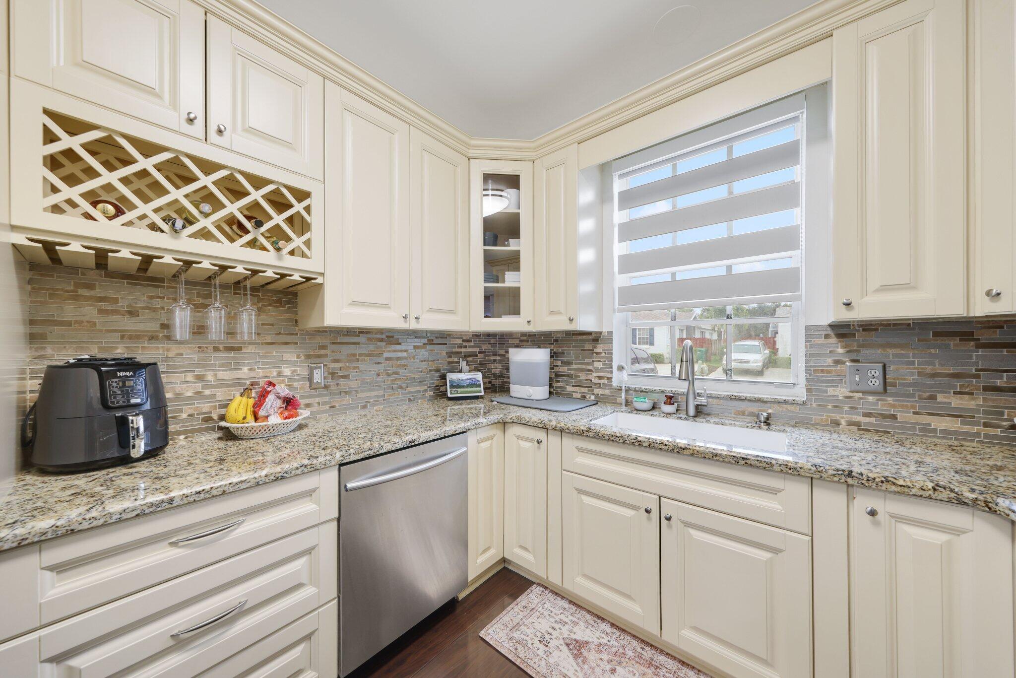 5871 Kelsey Lane