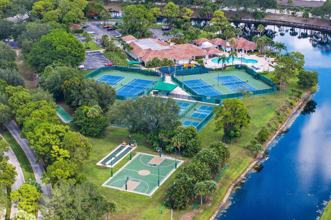 2532 Egret Lake Drive