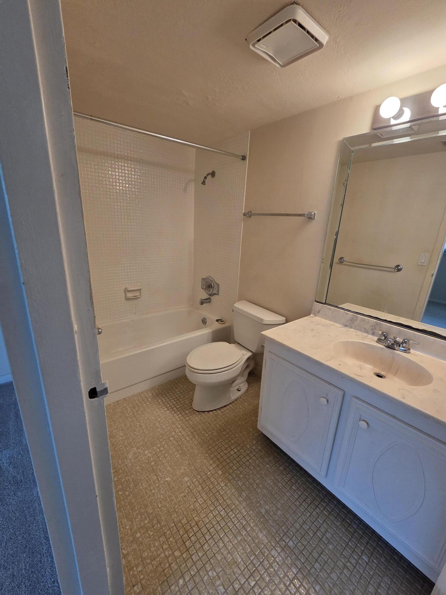 14790 Bonaire Boulevard 104