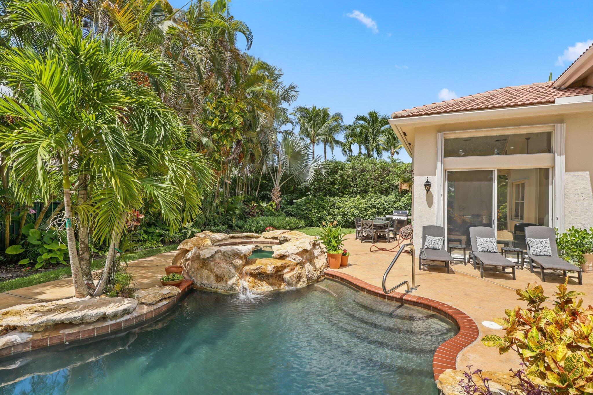 8888 Rockridge Glen Cove