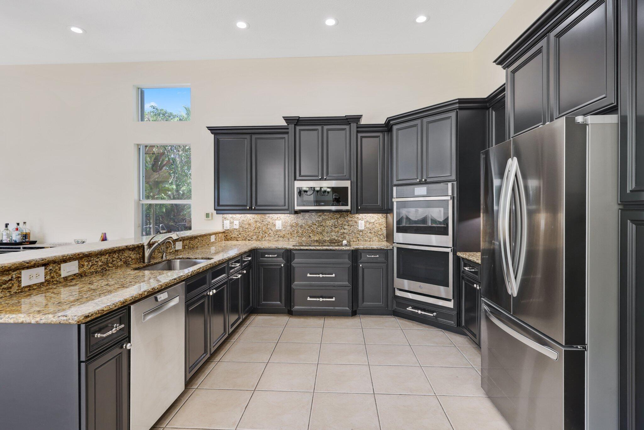 8888 Rockridge Glen Cove