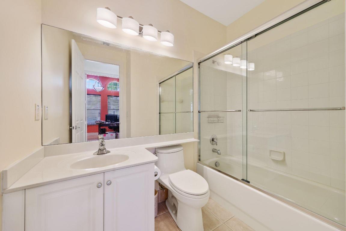 8888 Rockridge Glen Cove