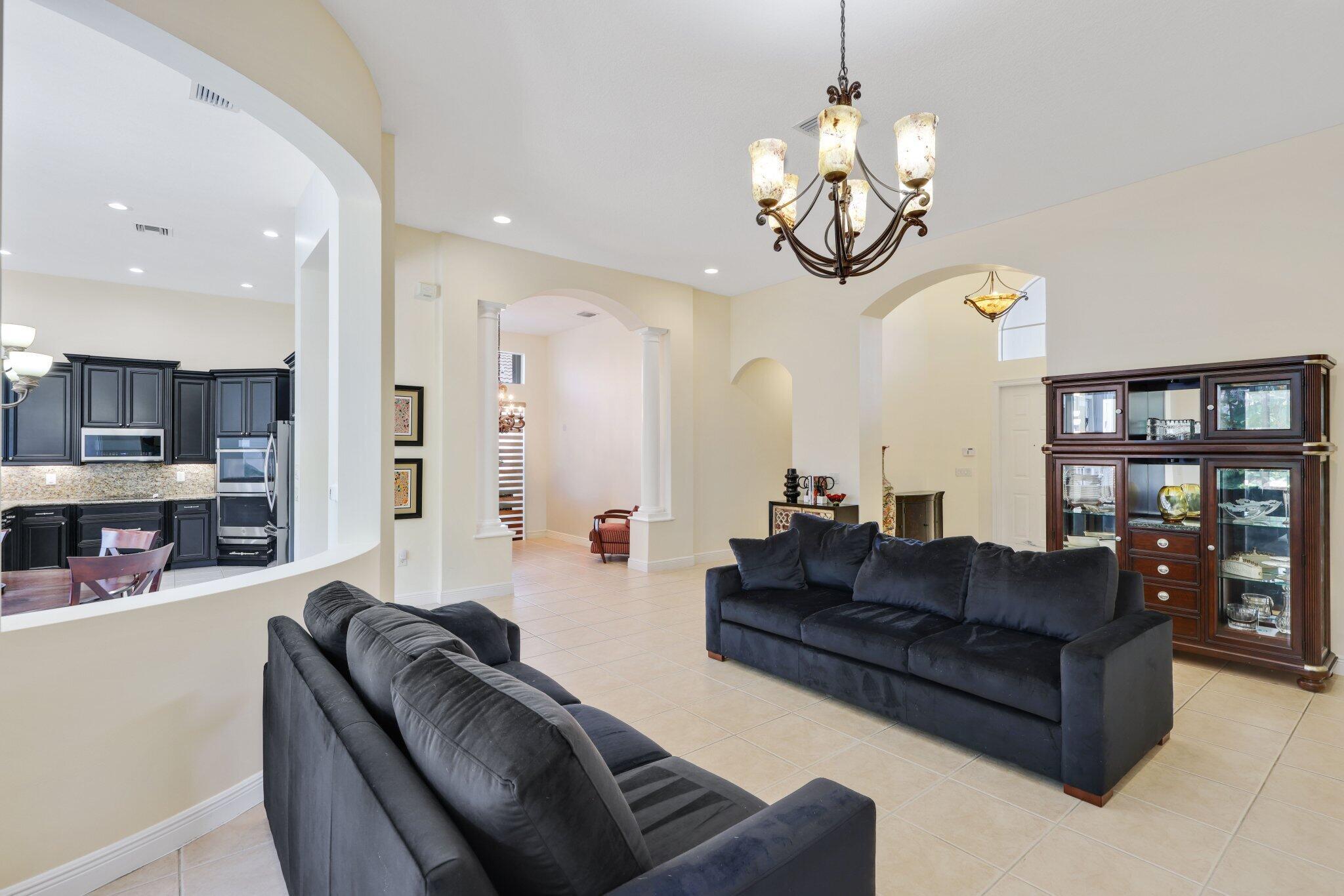 8888 Rockridge Glen Cove