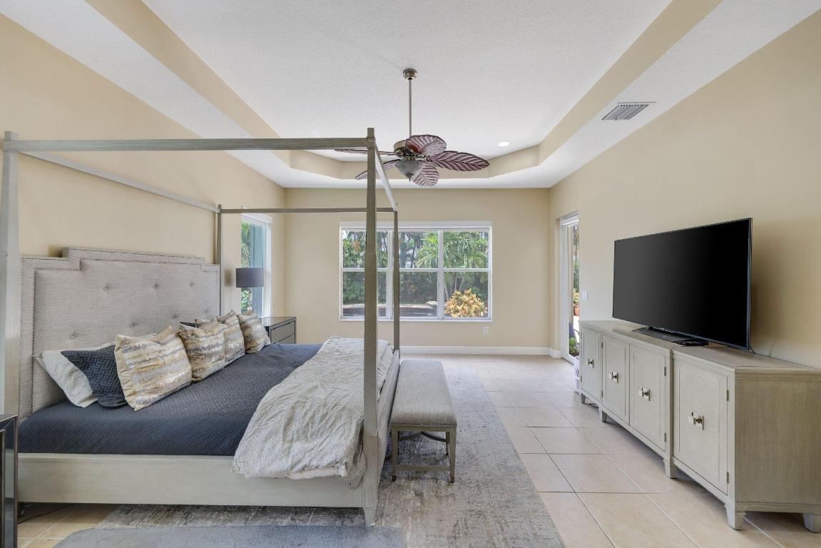 8888 Rockridge Glen Cove