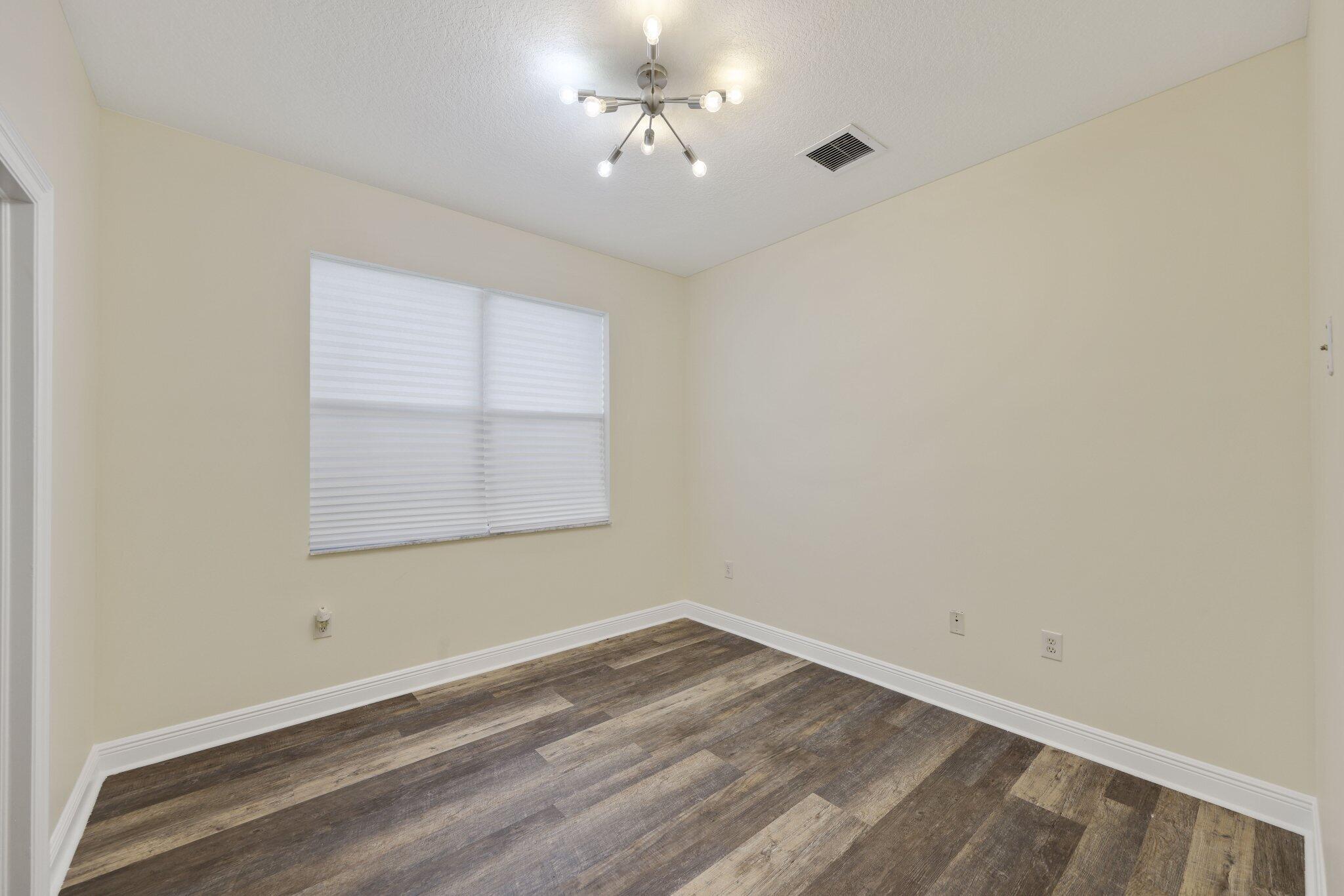 8888 Rockridge Glen Cove