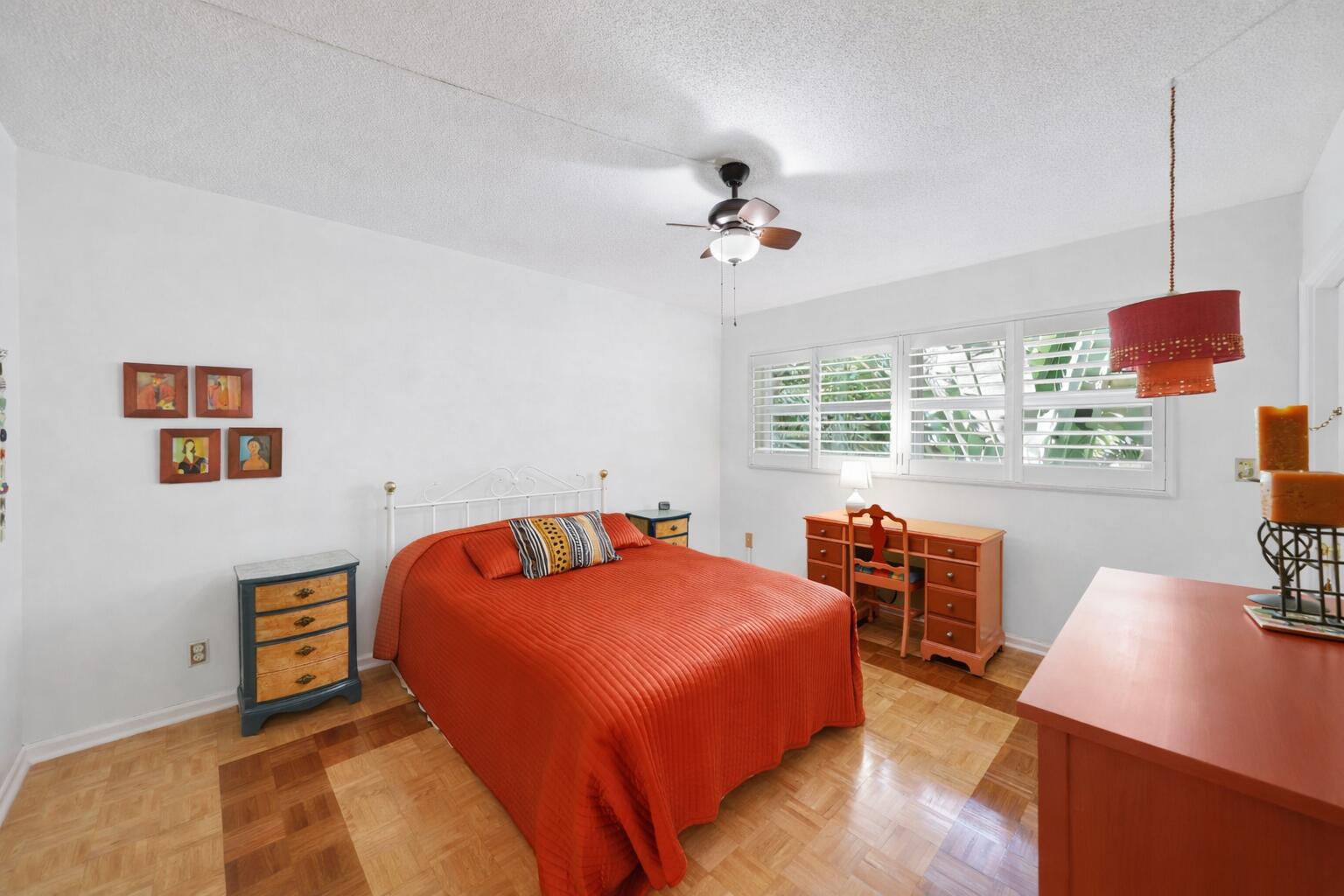 700 NE Harbour Terrace 2350