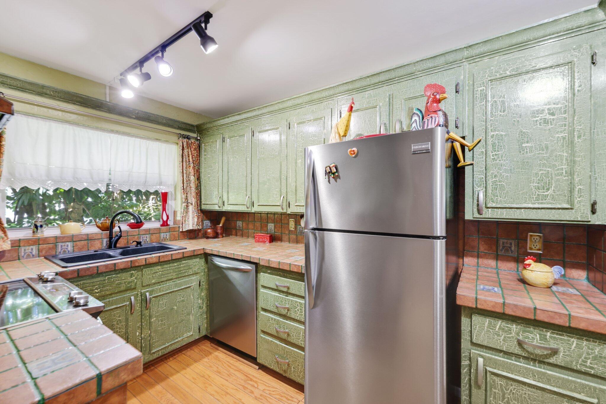 700 NE Harbour Terrace 2350