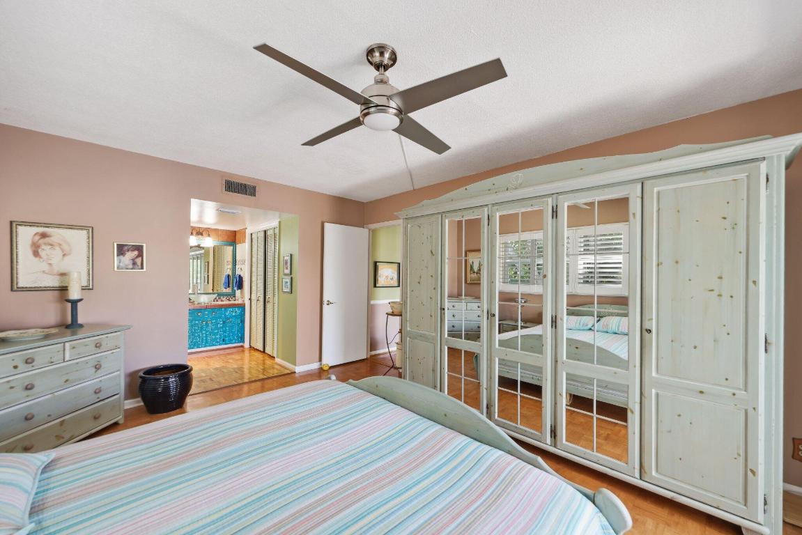 700 NE Harbour Terrace 2350