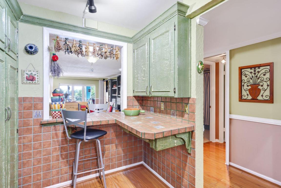 700 NE Harbour Terrace 2350