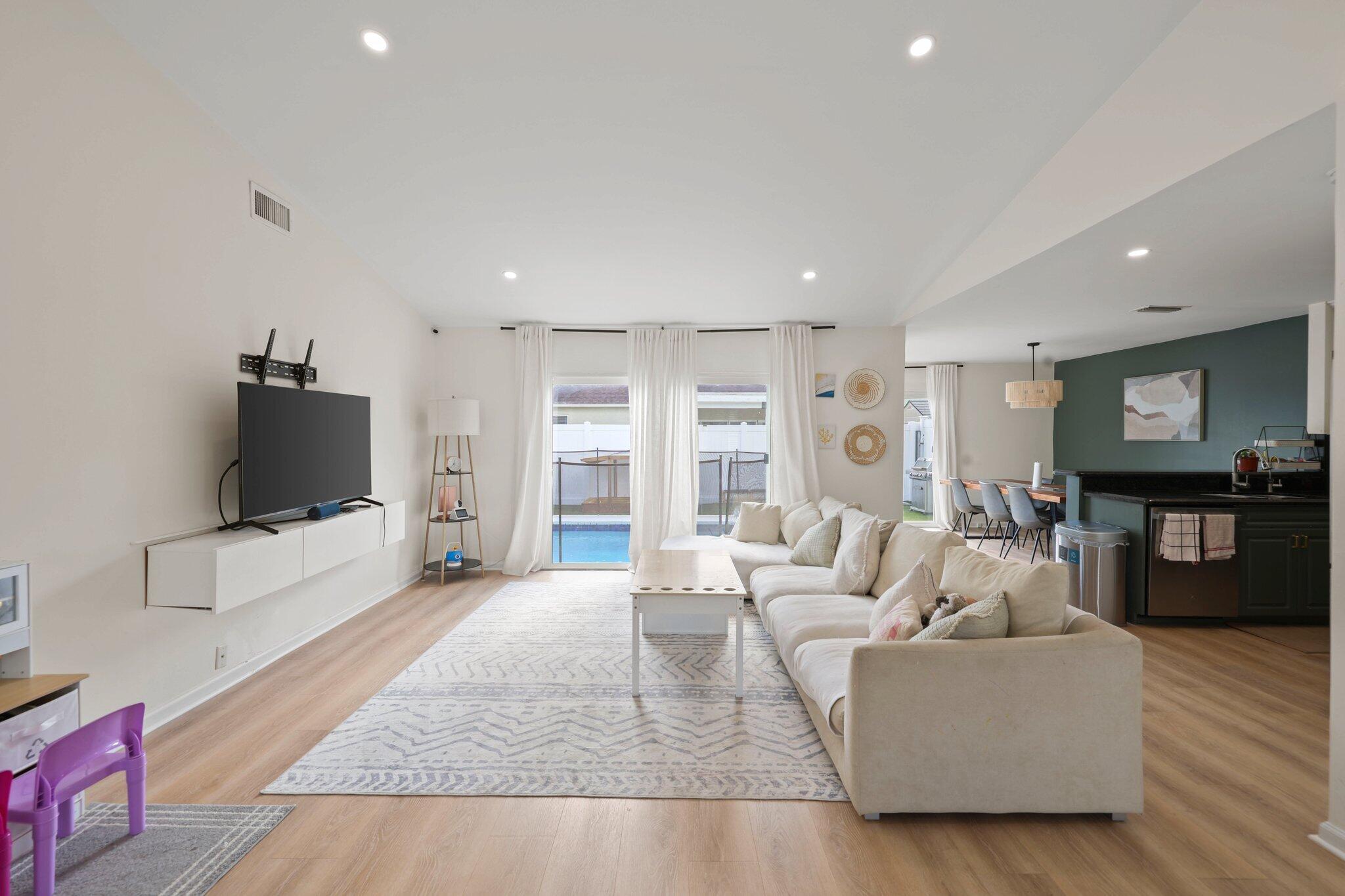 18998 Cloud Lake Circle