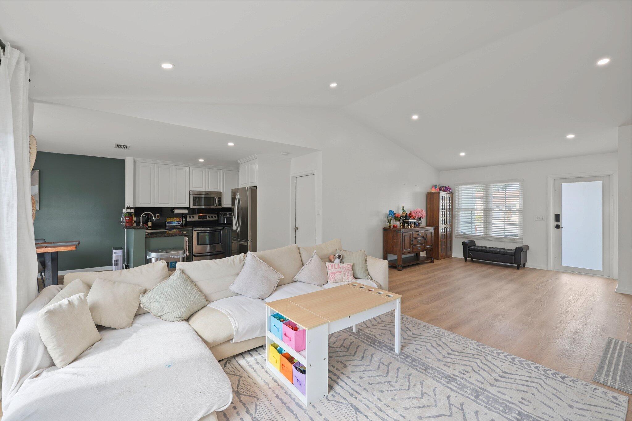 18998 Cloud Lake Circle