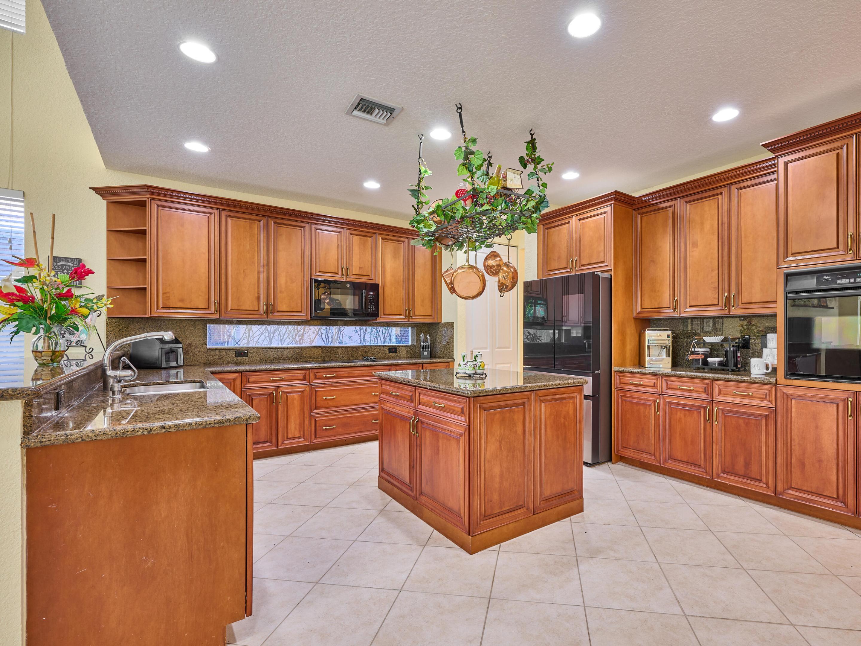 19243 S Creekshore Court