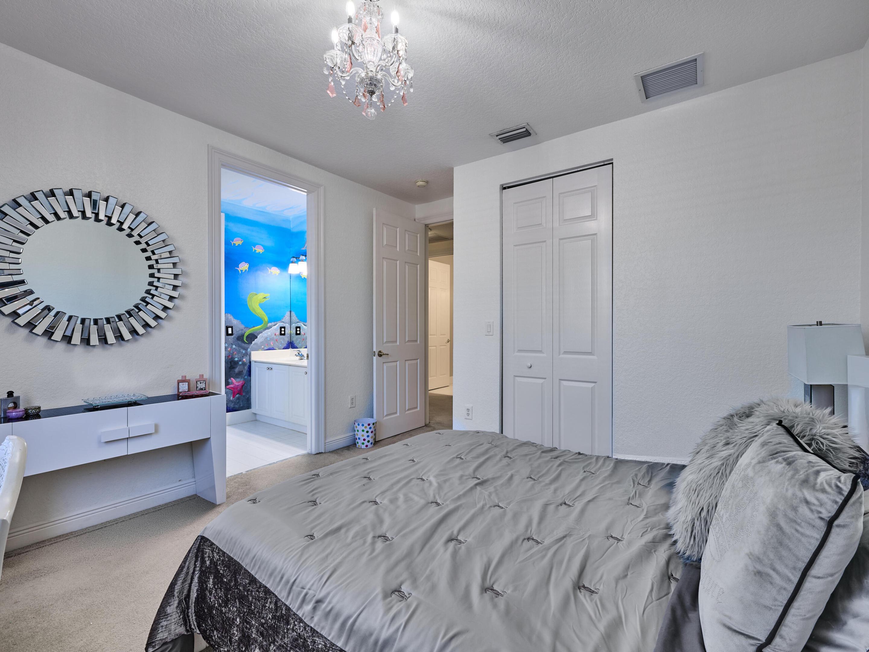 19243 S Creekshore Court