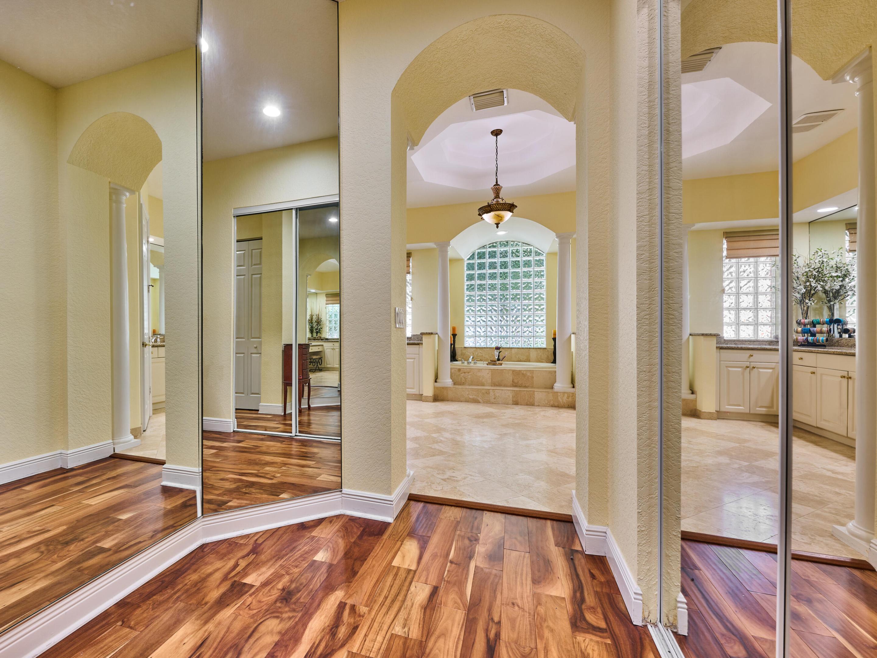 19243 S Creekshore Court