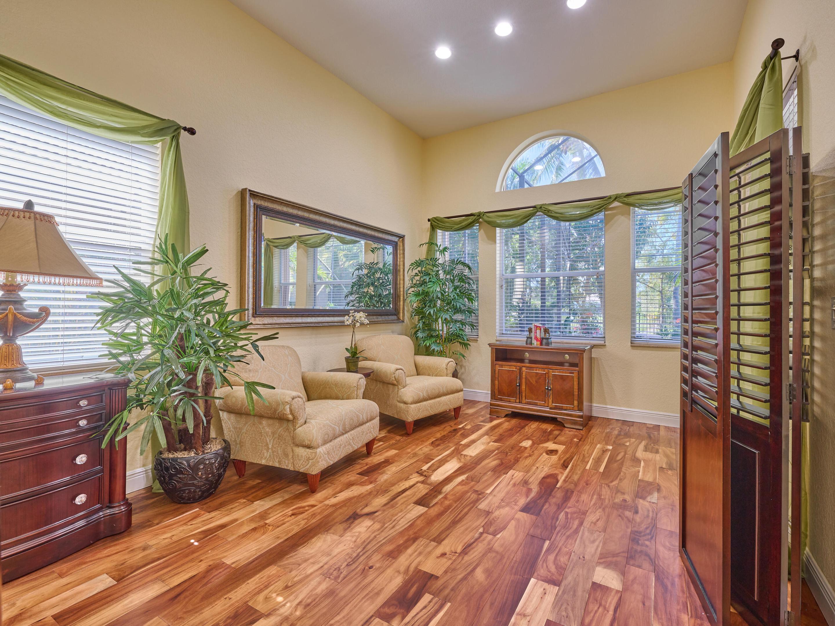 19243 S Creekshore Court