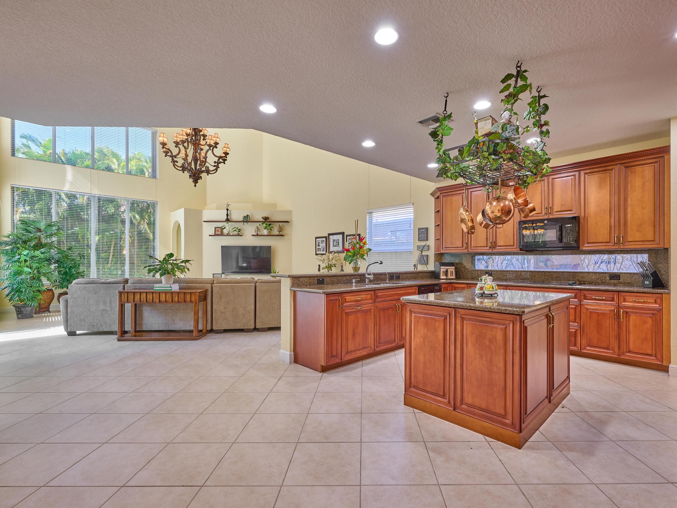 19243 S Creekshore Court