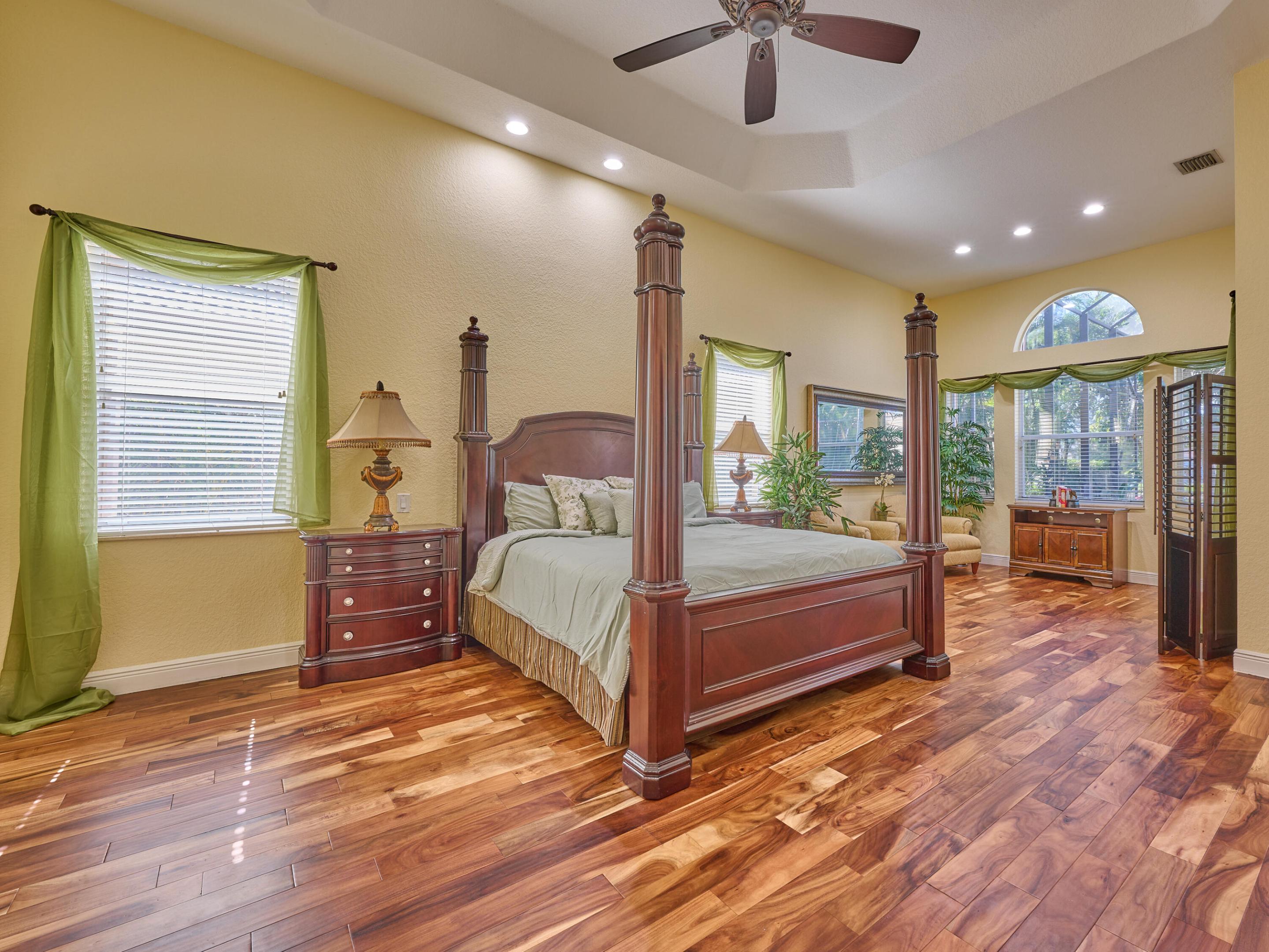 19243 S Creekshore Court