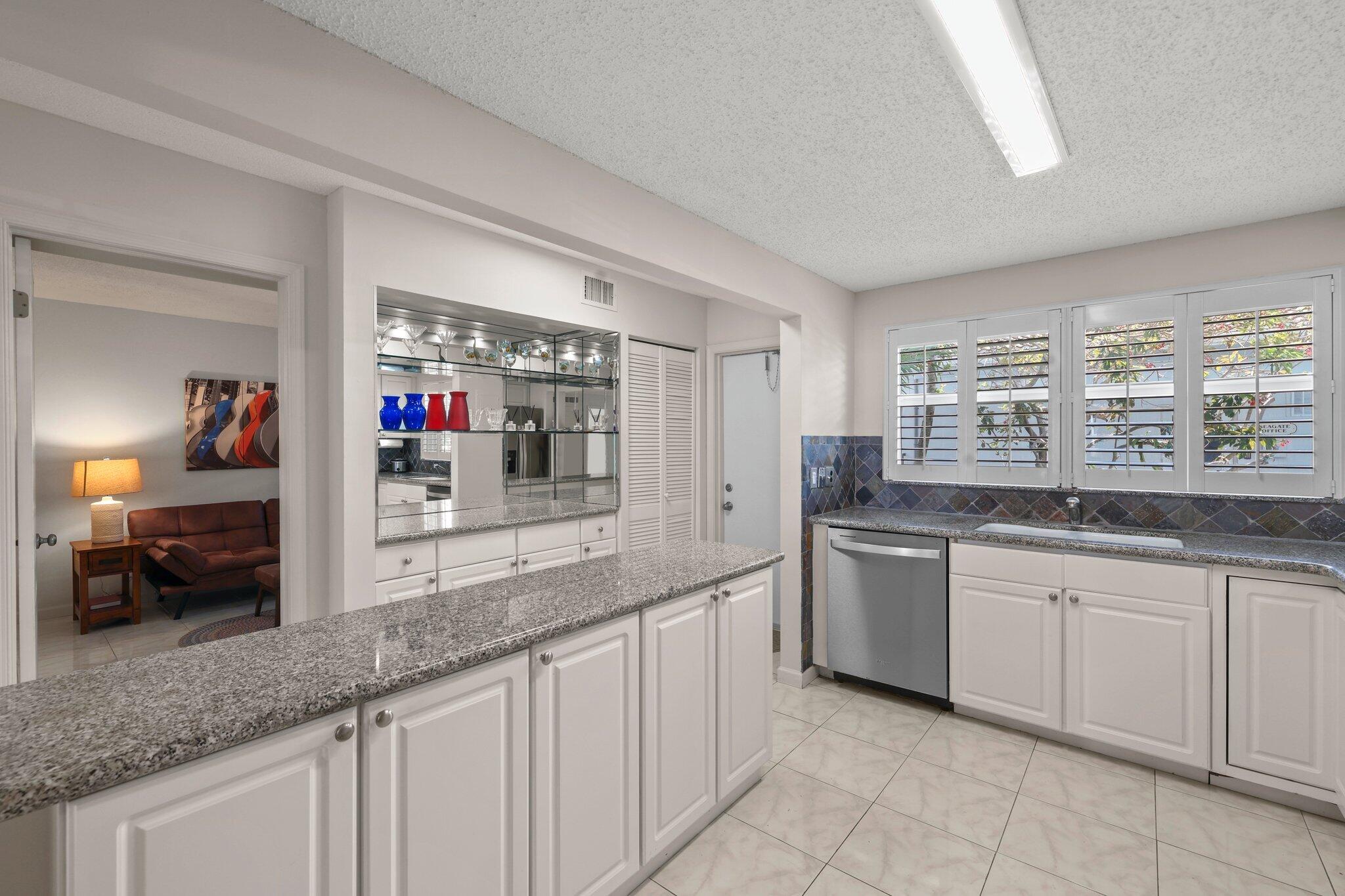 2008 S Federal Highway 108