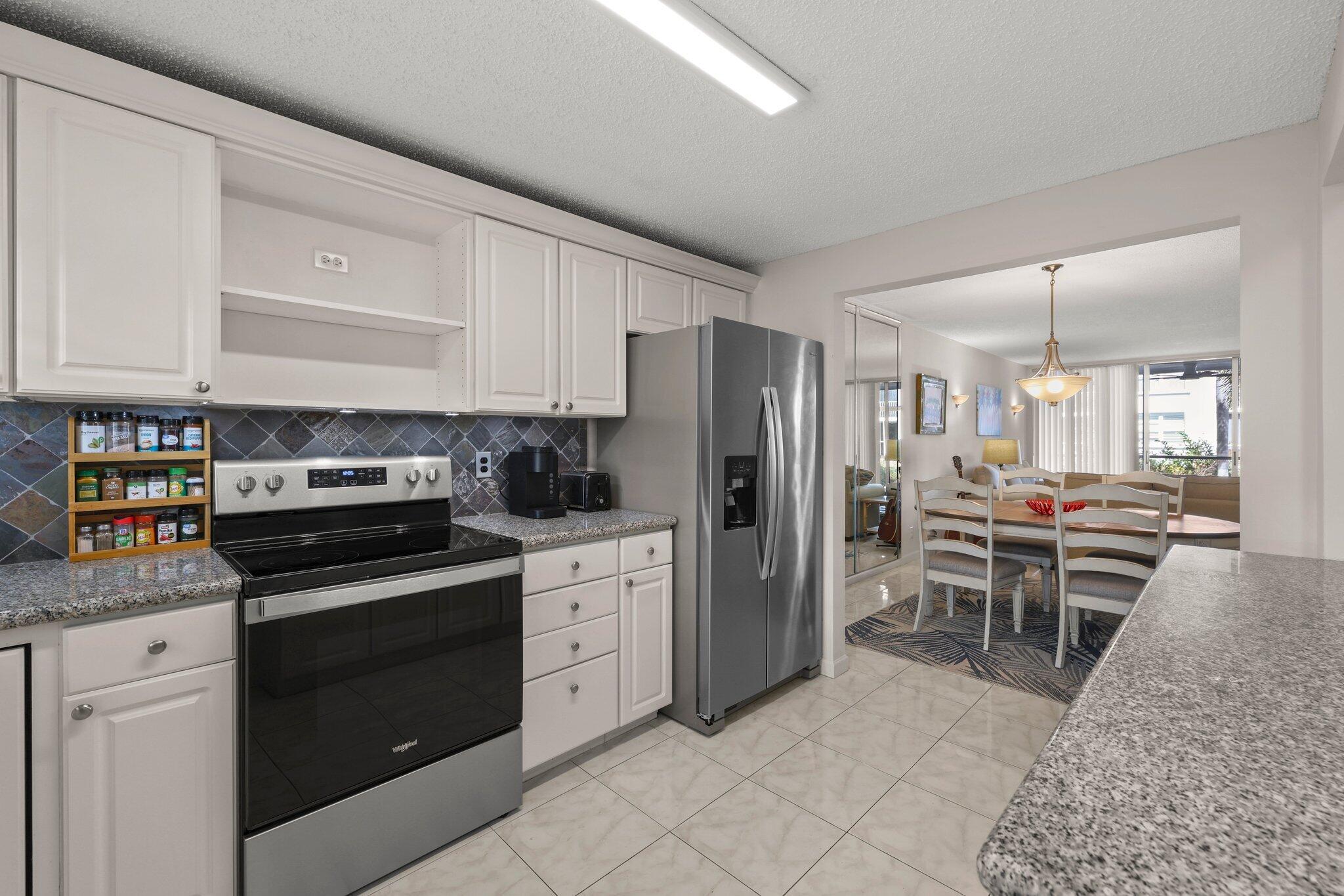 2008 S Federal Highway 108