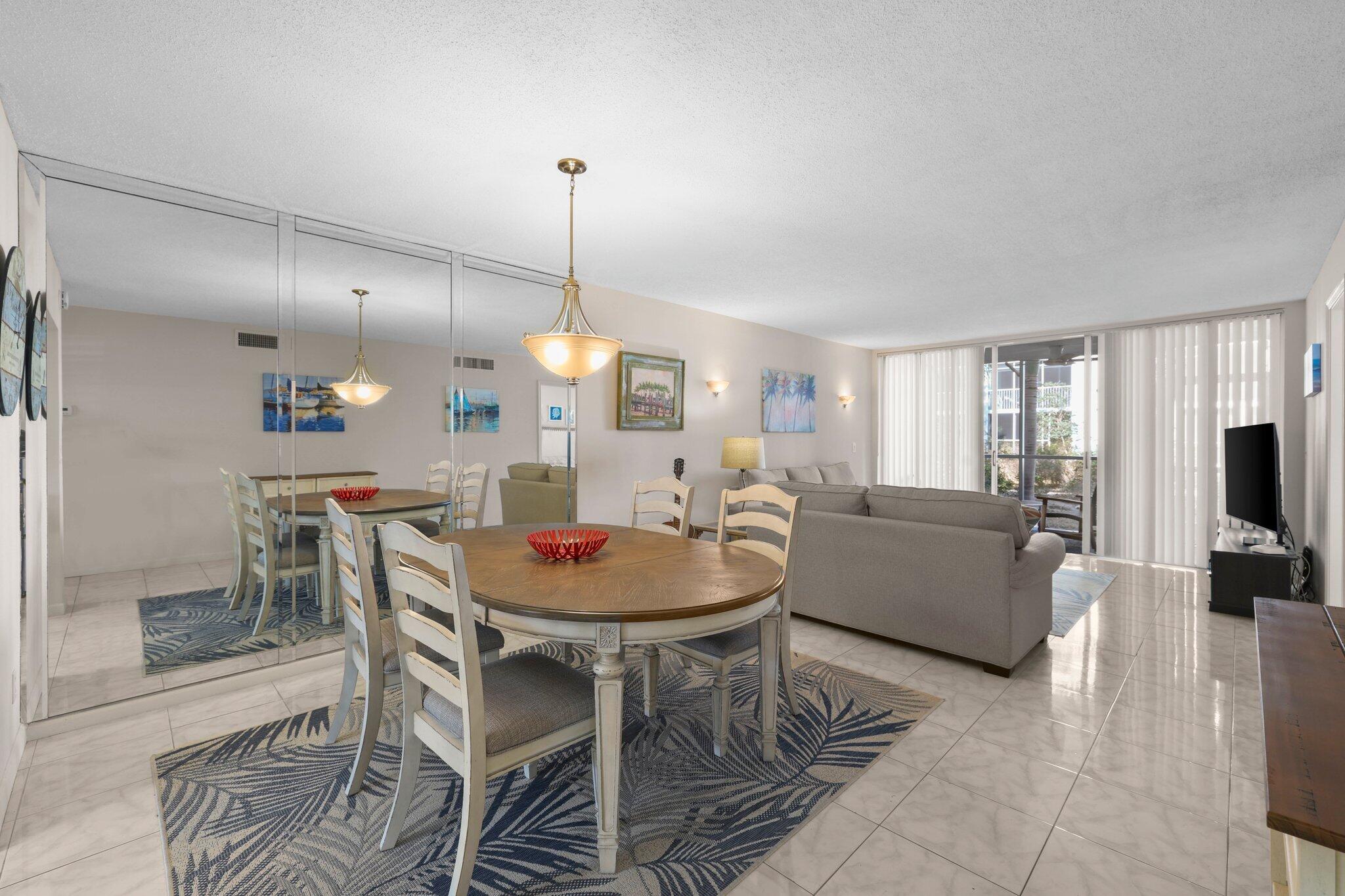 2008 S Federal Highway 108