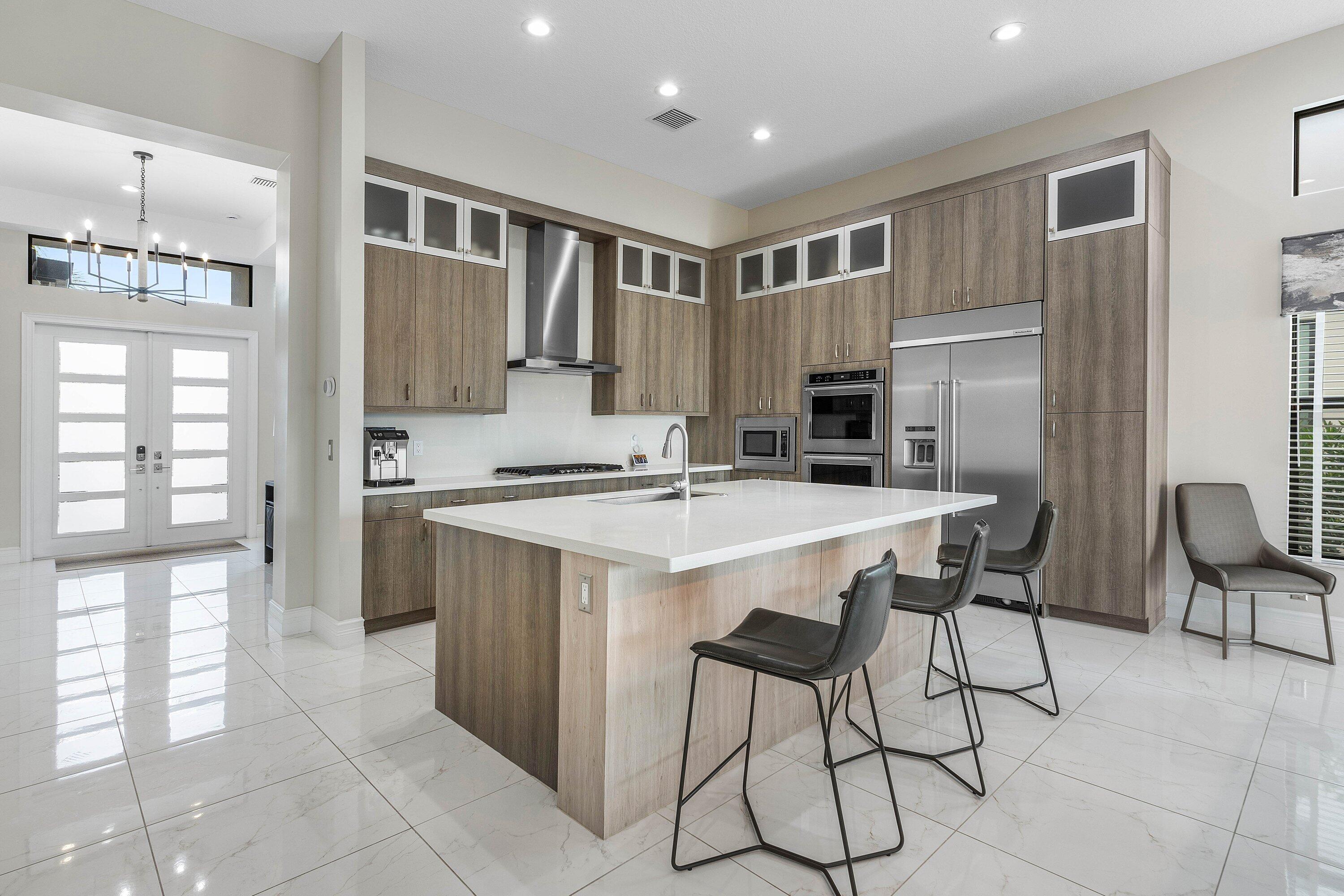 17317 Santaluce Manor