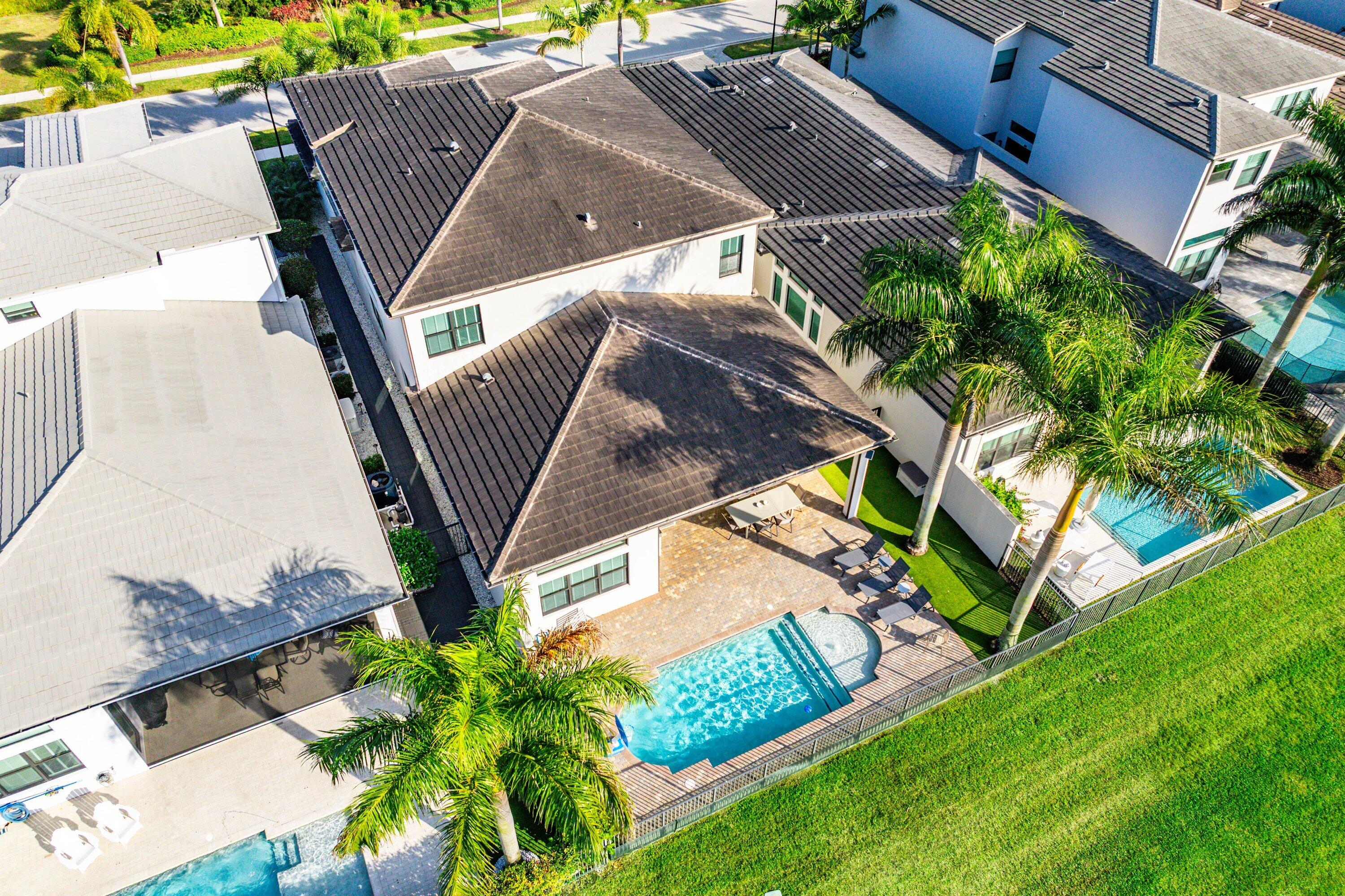 17317 Santaluce Manor