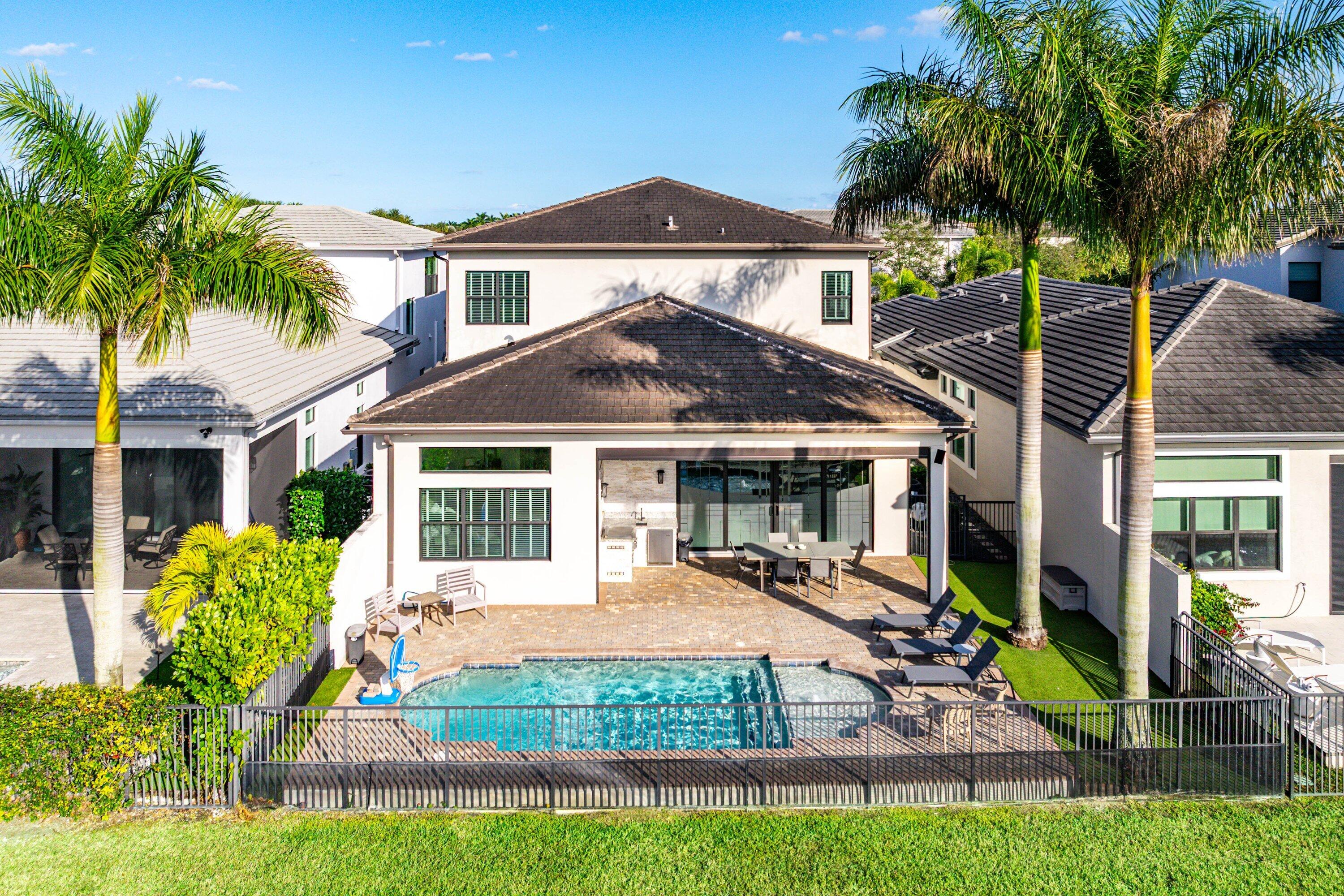 17317 Santaluce Manor