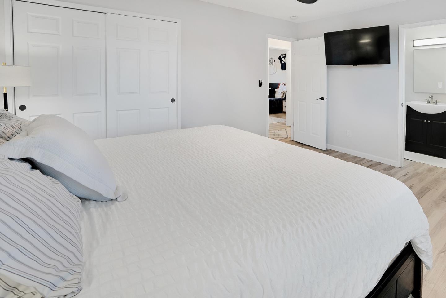 895 Green Valley Road