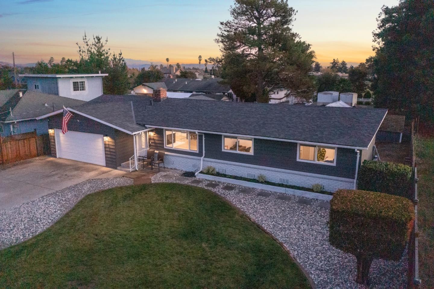 895 Green Valley Road