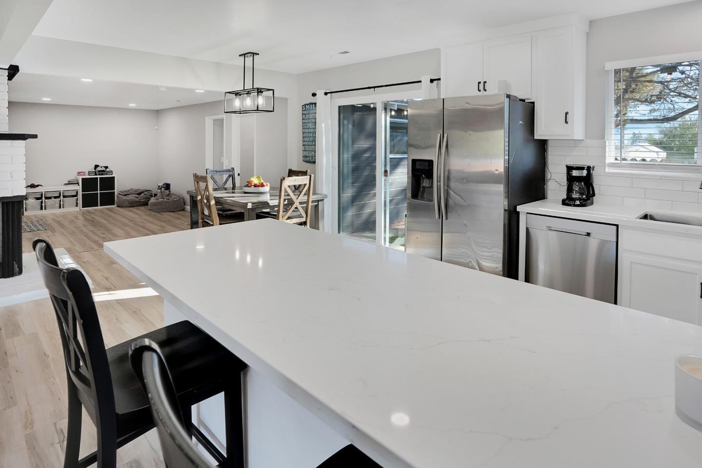 895 Green Valley Road