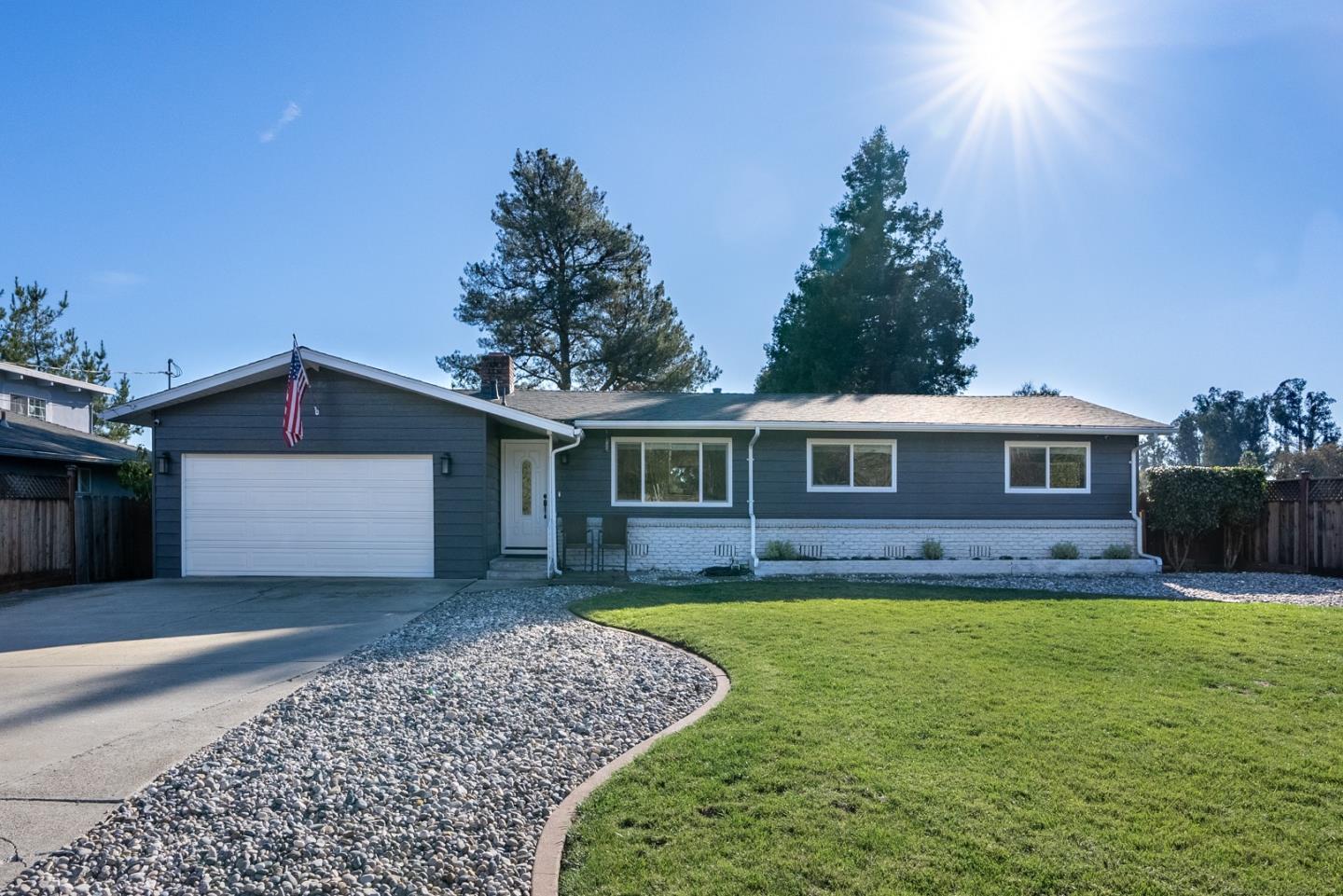 895 Green Valley Road