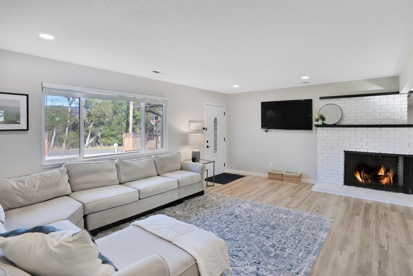 895 Green Valley Road