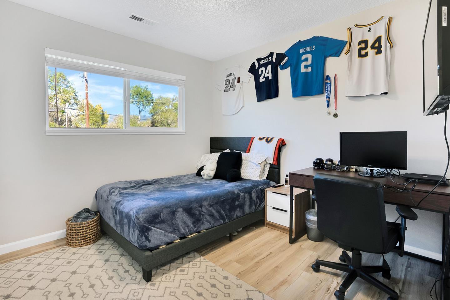 895 Green Valley Road