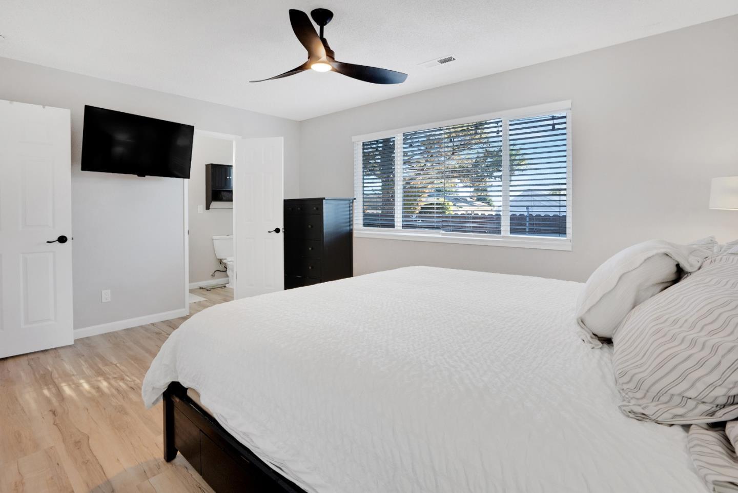 895 Green Valley Road